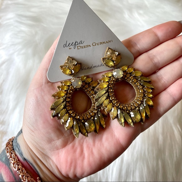 NWT Deepa Gurnani Earrings, Handmade Crystal Chandelier Dangle Statement Earring - Picture 2 of 6